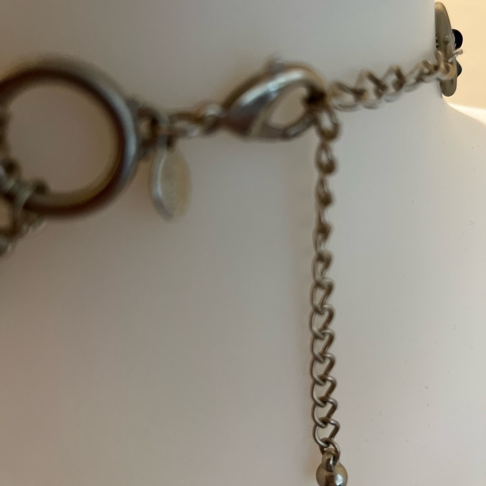 404. CHICO’S MULTI STRAND STATEMENT NECKLACE - Picture 4 of 4